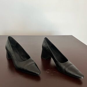 Vagabond Black Croc-Embossed Genuine Leather Pumps